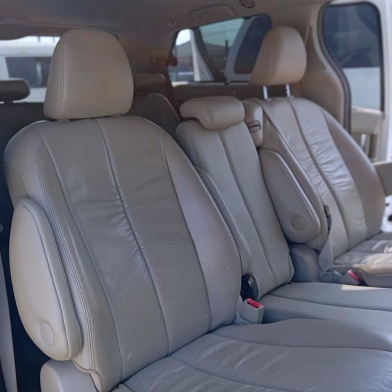 Thumbnail 5 of 2012 Toyota Sienna XLE